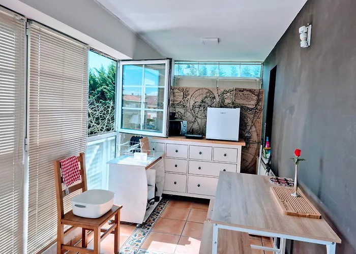 Ideal For Camino Quiet Basic Room Away From The Crowds In Private House